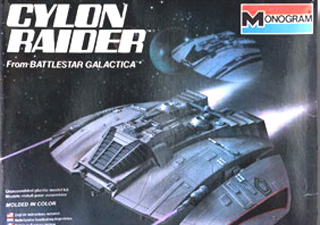 Cylon Raider - Monogram - Original Box Art