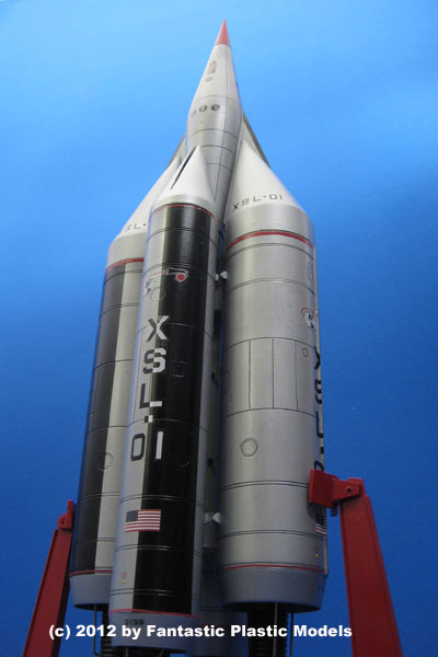 XSL-01 Moon Rocket - Fantastic Plastic - 2