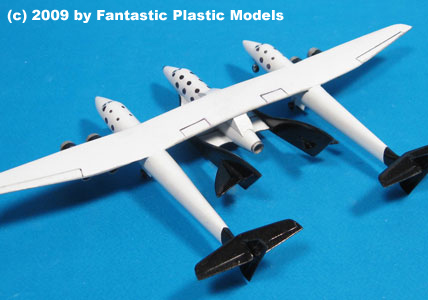 SpaceShip 2 and White Knight 1:144 Model Kit by Fantastic
