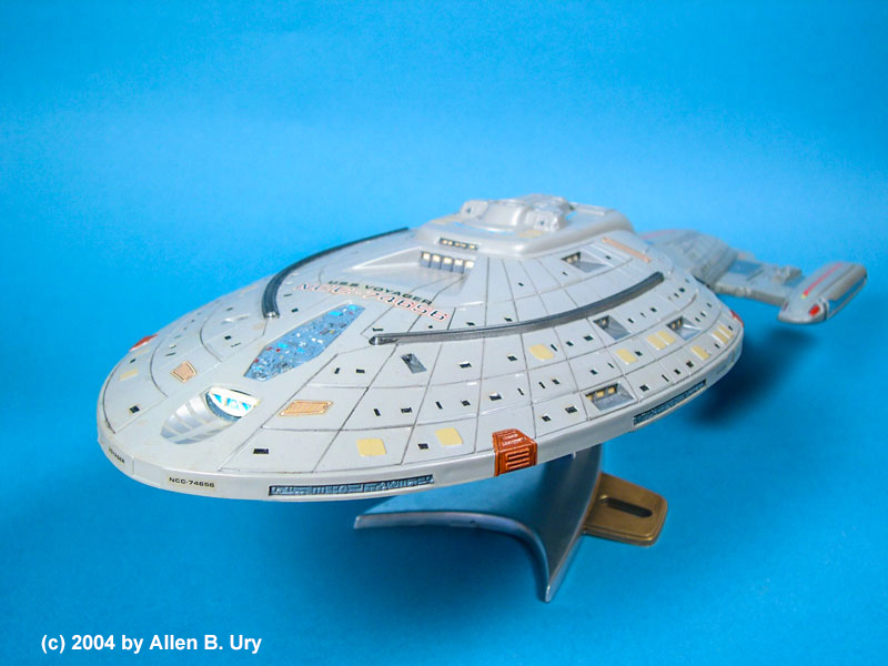 U.S.S. Voyager from Star Trek: Voyager by Revell-Monogram - Fantastic  Plastic Models