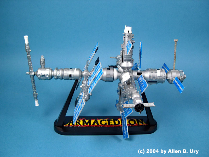 Revell Monogram 1998 Armageddon Russian Space Center Model 1 114 for sale online