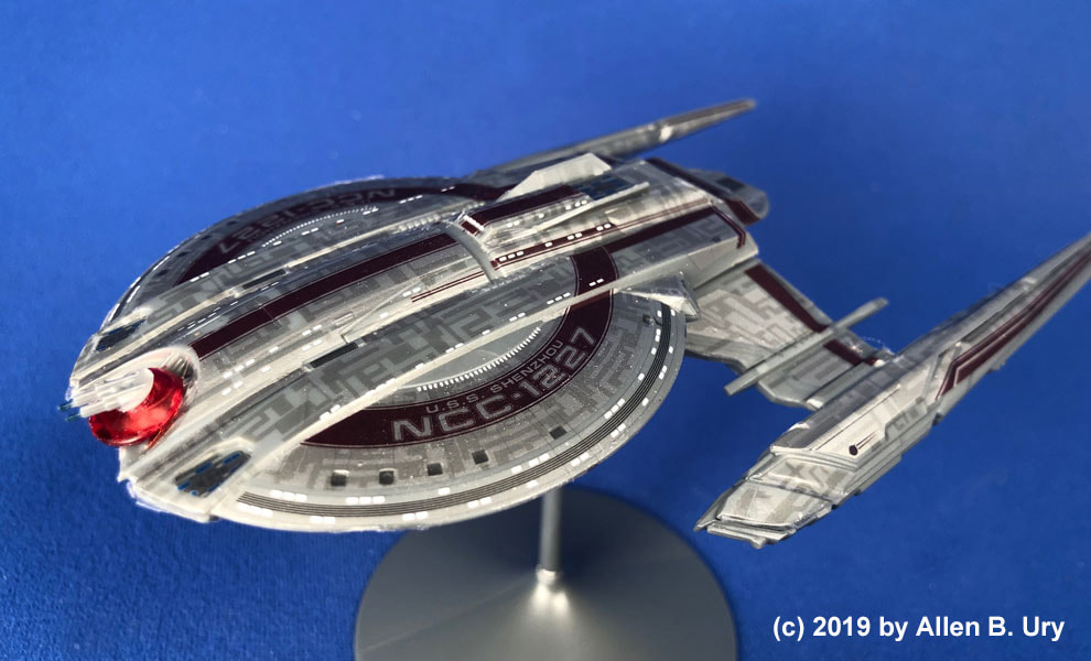 Polar Lights Star Trek Discovery 1/2500 USS Shenzhou NCC